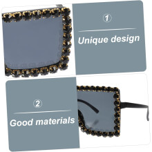 buc ochelari de soare pătrați decorativi pentru femei cu accente de stras