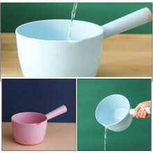 2 stuks waterlepels voor in de keuken, gemaakt van PP-kunststof met een ergonomische handgreep voor goede grip, eenvoudig ontwerp en diverse kleuren.