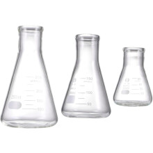 3 stuks glazen erlenmeyers en conische kolven, laboratoriumbenodigdheden voor scheikunde-experimenten voor studenten