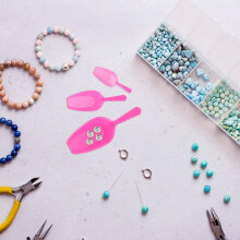 Kralenschepje voor het maken van sieraden. Klein schepje voor het bewaren van mini-kralen, parels en andere sieraden voor doe-het-zelfprojecten.
