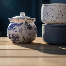 4 láminas de transferencia para cerámica y porcelana con efecto bajo vidriado, ideales para decorar tus propias piezas de cerámica.