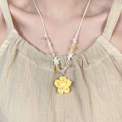 Trendy Plastic Flower Necklace Lightweight Design-Yellow 2