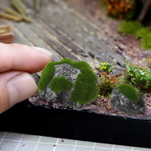 Keinotekoiset sammalkivet, tekosammalekivet, kosteutta kestävät, aikaa säästävät vaahtomuovit, koriste-esineet