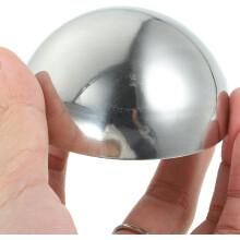 Lot de 2 boules décoratives en acier inoxydable, creuses, hémisphères, finition miroir argentée élégante et réfléchissante.
