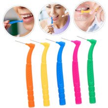Interdentalbørster i plast og nylonfiber, 50 stk. med lite beskyttelsesetui