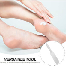Outil de pédicure et lime à pieds robuste en acier inoxydable avec manche creux blanc pour éliminer les peaux mortes.
