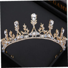 Elegantes goldenes Prinzessinnen-Haarband aus einer Legierung mit Strasssteinen, perfekt als Haarschmuck für Brautkleider und Brautjungfern.