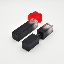 3 stk. 5 ml firkantede tomme lipgloss-tuber med UV-svarte gradientflasker av plast til leppestift