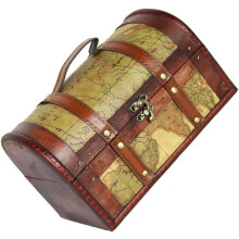 Antieke, retro houten schatkist met slot, handgemaakt, bruin hout.