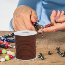 Koffiekleurig imitatie suède leren koord voor het maken van sieraden en het inpakken van boeketten, veelzijdige decoratie