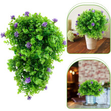 Kunstmatige installatie en arrangementen voor bruiloften: moeiteloze topiary van groen PVC