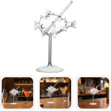 Copa de cóctel Globefish de cristal con tallo alto. Diseño encantador y excelente acabado.