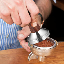 Instrument de cafea ușor de utilizat din oțel inoxidabil cu mâner din lemn, design filetat de 53 mm, tip tamper manual pentru espresso