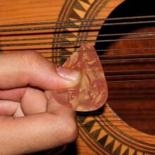 Verstellbarer Gitarrengurt aus strapazierfähigem Nylon und Pferdeleder für sicheren Halt