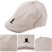 Berretto a righe per bambini e bambine, ideale per giocare all'aperto. Materiale leggero, design elegante, beige.