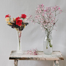 Einzelstielvase, kleine Glasvase, kreatives, einzigartiges Design, tragbares Blumenarrangement
