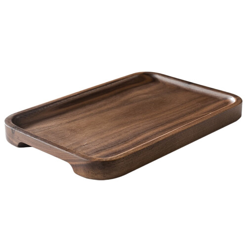 Bandeja rectangular de madera para aperitivos, ideal para servir el desayuno en el alojamiento.