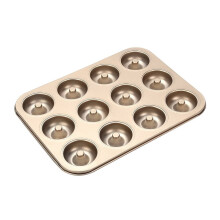 Forma de bolo Bundt canelada pequena em aço inoxidável antiaderente com três formatos.