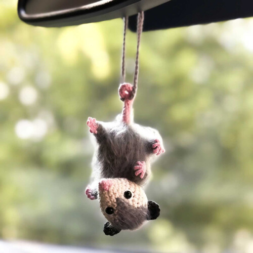 Wollpossum-Auto-Hängeornament