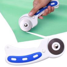 45mm rotační řezačka s aretací a ergonomickou rukojetí