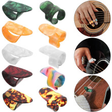 Lot de 10 médiators plats pour guitare, en celluloïd PE, pour un confort optimal et une conception ergonomique.