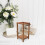 Support floral rustique en bois pour porche, avec structure robuste et supporte un poids important. 5