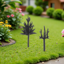 116 kpl miniatyyrimallipuita dioraamoihin ja askartelumaisemiin, sekalaisia mini-keinotekoisia kasveja