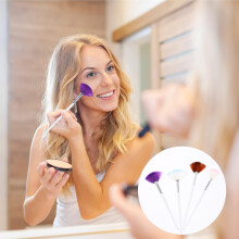 Kit di 16 pennelli per il trucco a forma di ventaglio per l'applicazione di maschere viso e cosmetici.