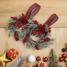 2 kleine Weihnachtskränze aus Kiefernholz und Beeren, Schrankkränze für Küchenfenster, Landhausdeko
