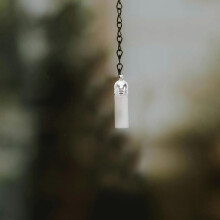 12 Stück Mini-Zylinderflaschen aus Glas für ätherische Öle, Anhänger