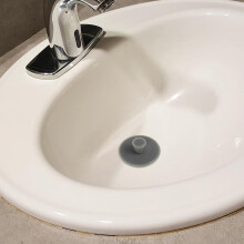 2 Stück Silikon-Abflussstopfen für Badewanne und Badewanne, einfach zu montieren und zu entfernen, Farbe zufällig