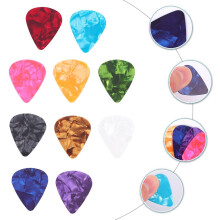 Ensemble de 50 médiators de guitare en plastique de couleurs assorties, fins et robustes, pour le pouce. Accessoire pour instrument de musique.