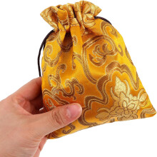 Sieradentasje van Chinees brokaat met trekkoord, 13x16 cm, van goudkleurige zijde.