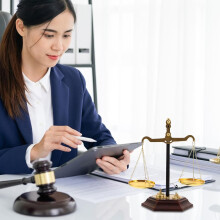 Vintage-Waage-Ornament, Retro-Eisenskulptur, klassische Dekoration für Justizbüros
