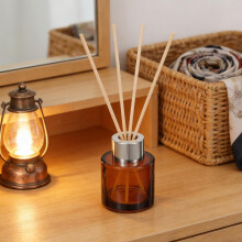 2 stuks 50 ml glazen aromatherapie diffuserflessen, cilindrische navulbare flesjes voor etherische oliën in amberkleur