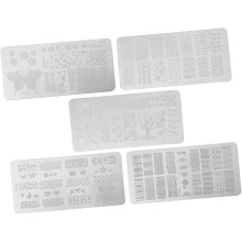 Nagelversiering met parels: hartvormige platte pareltjes, kleine parels, doe-het-zelf manicure accessoires voor handnagels.