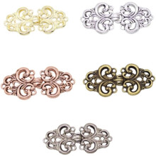 5 Pair Vintage Wind Pattern Zinc Alloy Clothing Buckles Mixed Colors Hollow Shawl Clips