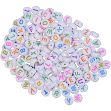 500 perles rondes en plastique, en forme de lettres colorées, pour la création de colliers et bracelets et autres bijoux.