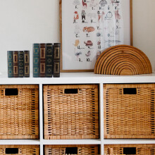Lot de 2 faux livres décoratifs pour la décoration de table du salon et de la chambre.