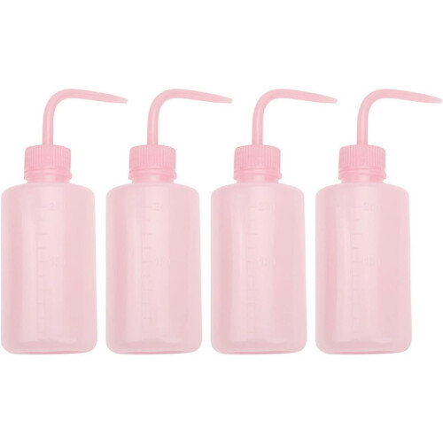 4 botellas exprimibles para regar plantas de interior.