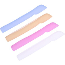 4 custodie protettive in silicone per spazzolino da denti, ideali per viaggi e uso in bagno.