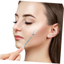 2 extractores de puntos negros de acero inoxidable, raspadores faciales con acabado liso y pala limpiadora facial.