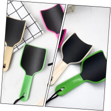 Kit de 4 râpes à callosités manuelles pour les pieds, avec papier émeri et matériau ABS.