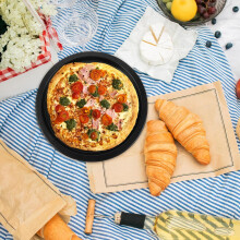 2 Stück 14 Zoll perforierte Pizzableche aus Kohlenstoffstahl, antihaftbeschichtet, runde Pizzabackbleche