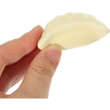 4 stuks keramische eetstokjeshouders in de vorm van dumplings. Elegant ontwerp, gemakkelijk schoon te maken. Houdt de tafel schoon.