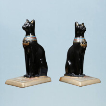 Creative Black Resin Cat Bookends 2 Pcs Set for Book Holding and Desktop Decoration