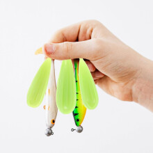 Juego de 5 señuelos de pesca que brillan en la oscuridad para practicar el lanzamiento.