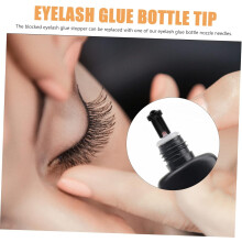 300 stuks wimperverlengingsgereedschap, lijmflesjes, naalden, vervangende lijmkoppen, pinnetjes en andere benodigdheden.