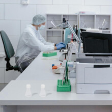 5 stuks plastic erlenmeyerflessen van 50 ml met deksels, set voor chemisch laboratorium