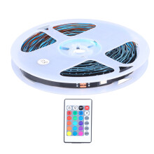 Modell: RGB-BT-15m LED-Streifen 14x14x2cm, 150mAh